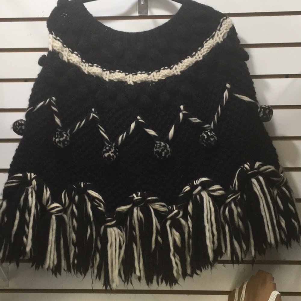 Pom Pom poncho....Little prince & piggy..OSFA